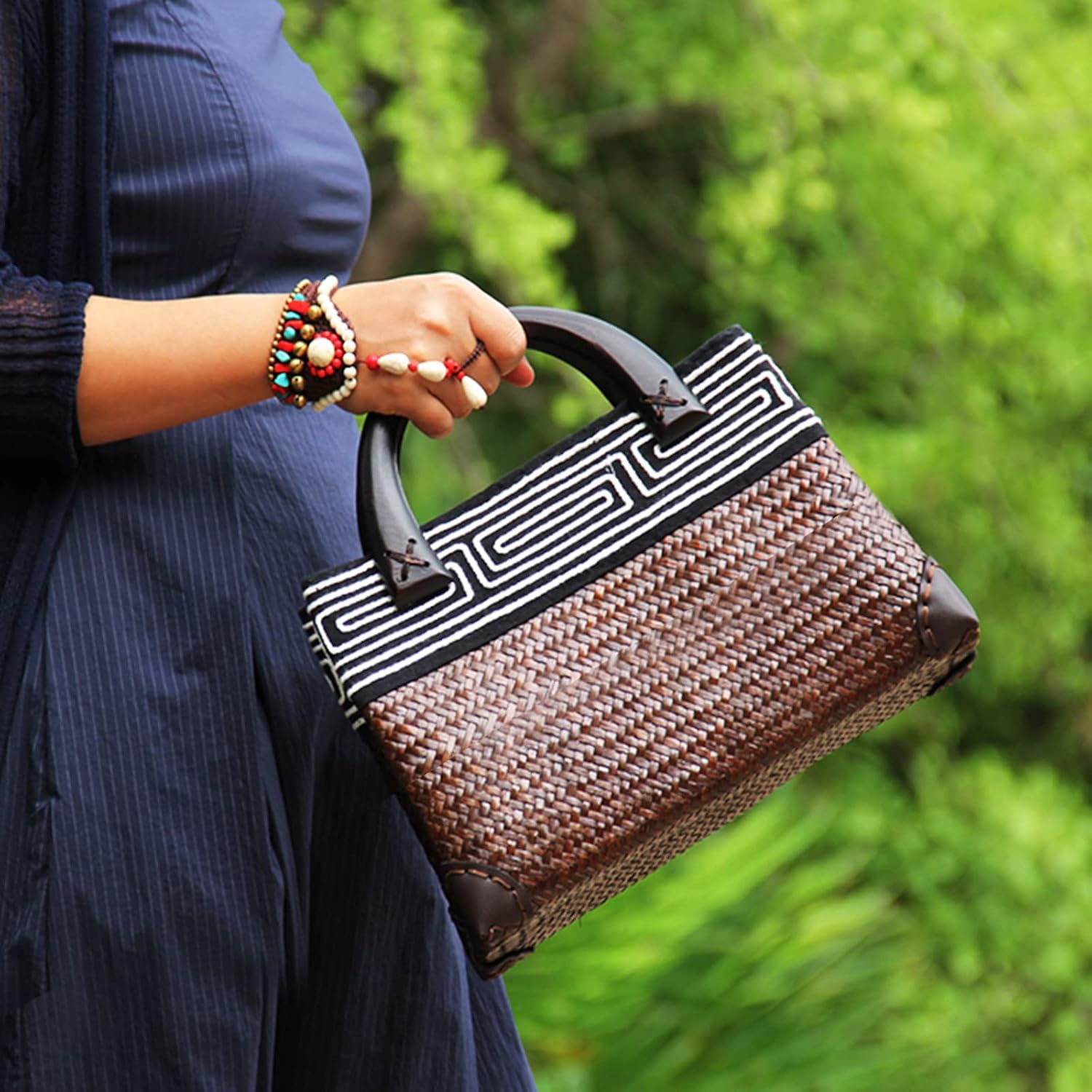 Straw Bag, Beach Bag for Women, Handmade Rattan Handbag, Boho Retro Woven Tote Bag Round Wooden Handle, Summer Bag for Beach Vacation Daily - Image 5